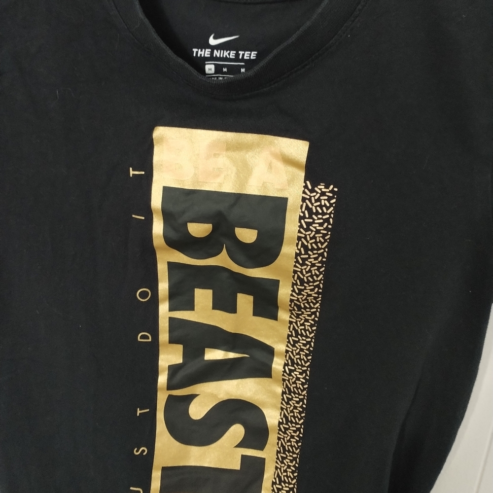 The Nike Tee T-shirts